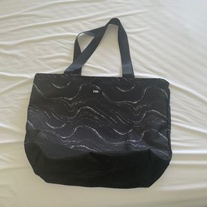 Pink by Victoria secret weekend/beach bag